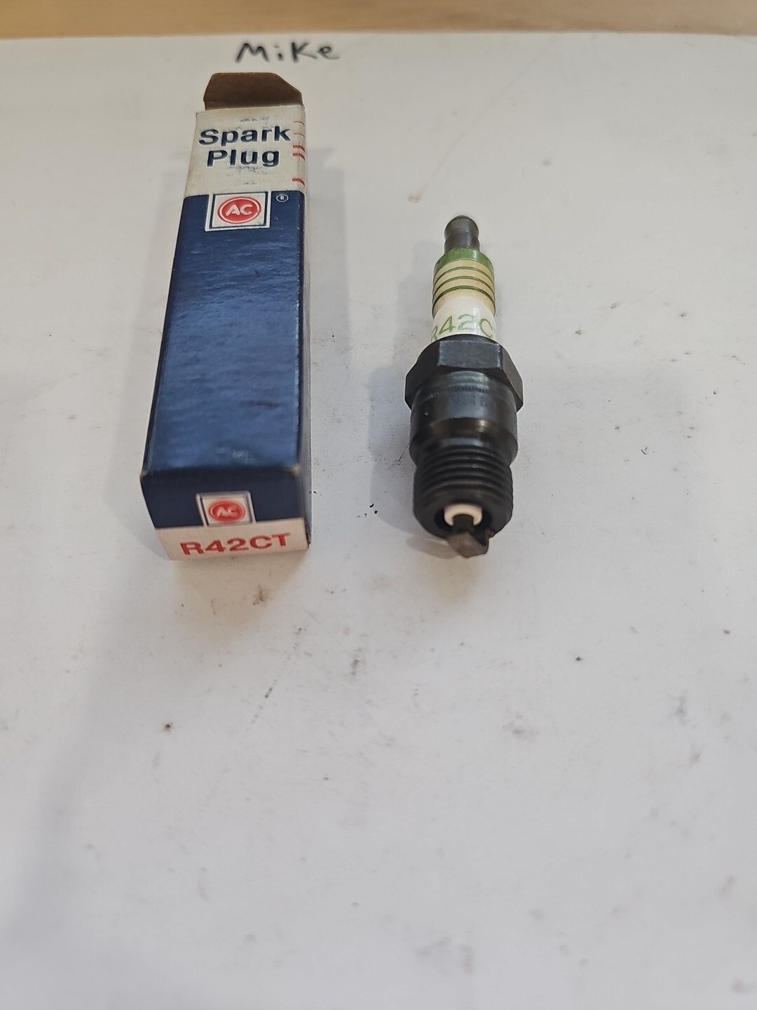 8 New Ac Delco R42CT Green Ring Spark Plugs GM 5613938