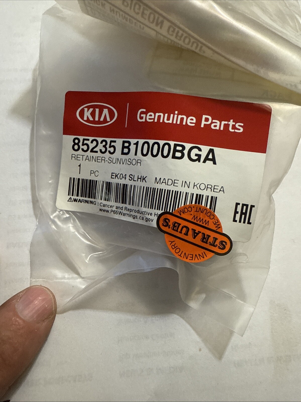 85235B1000BGA Genuine Hyundai / KIA RETAINER-SUNVISOR (1) Retainer - Image 3