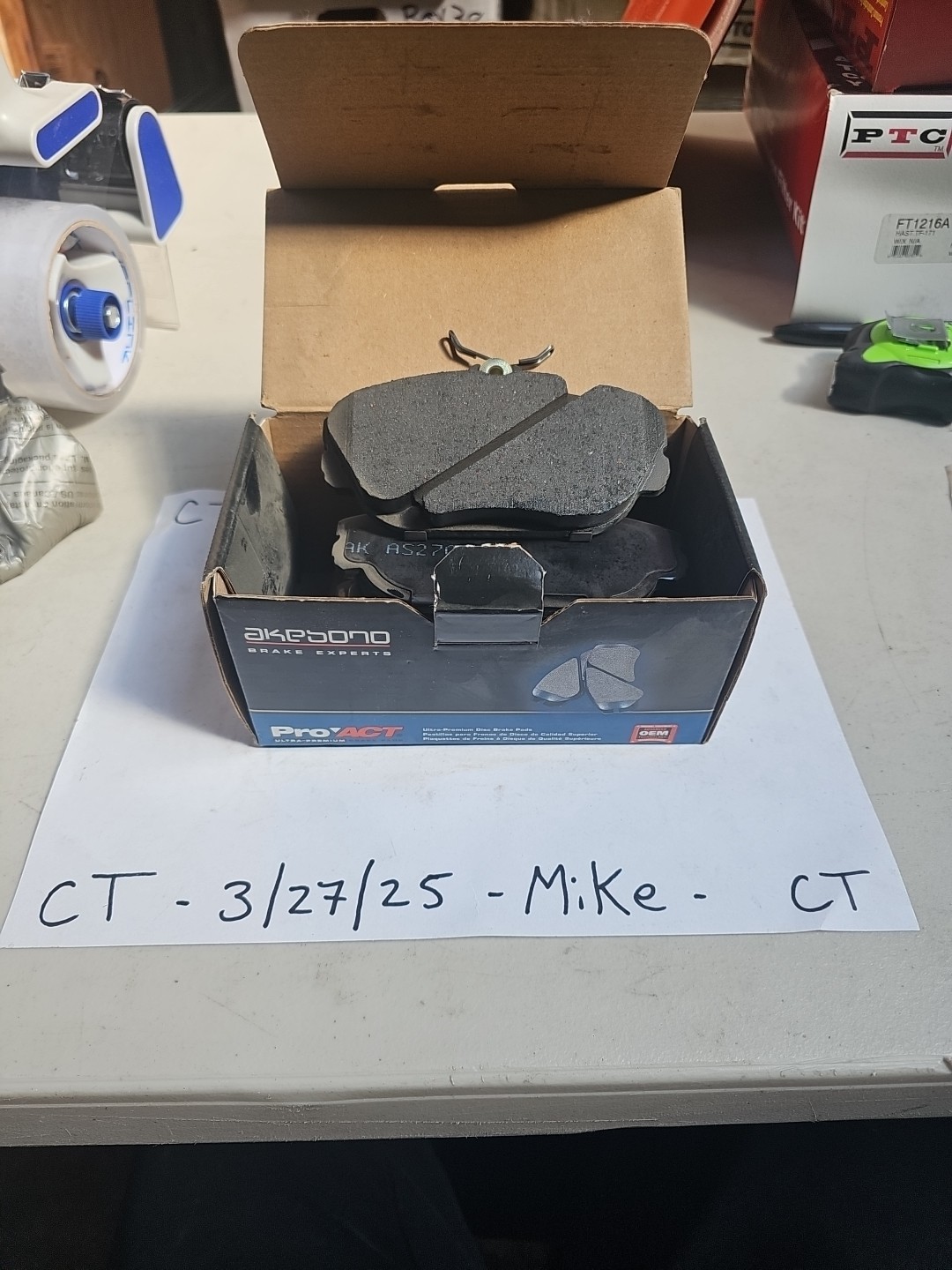 Akebono ACT601 ProACT Ultra Premium Ceramic Disc Brake Pad Set Fits Ford Lincoln - Image 3