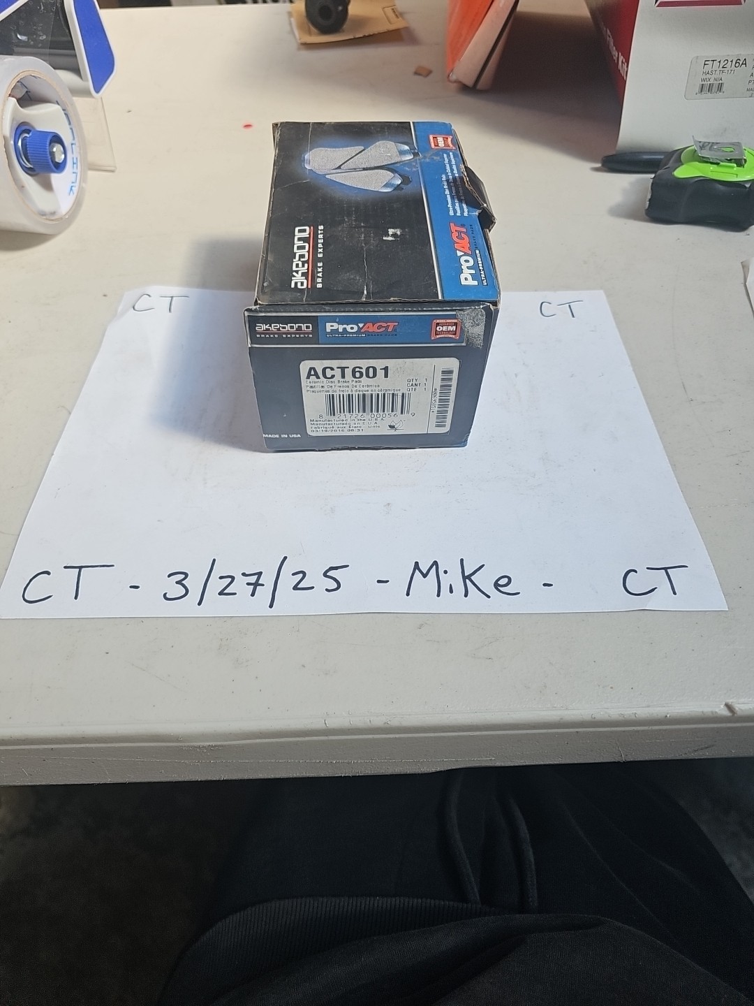 Akebono ACT601 ProACT Ultra Premium Ceramic Disc Brake Pad Set Fits Ford Lincoln