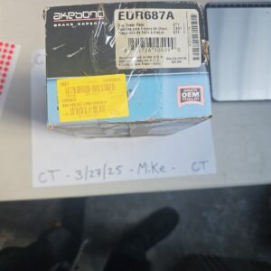 Akebono EUR687A Disc Brake Pad Set For Select 96-02 Audi Volkswagen Models