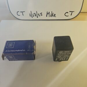 Audi VW Porsche FUEL PUMP RELAY 433906059 (89 6466)