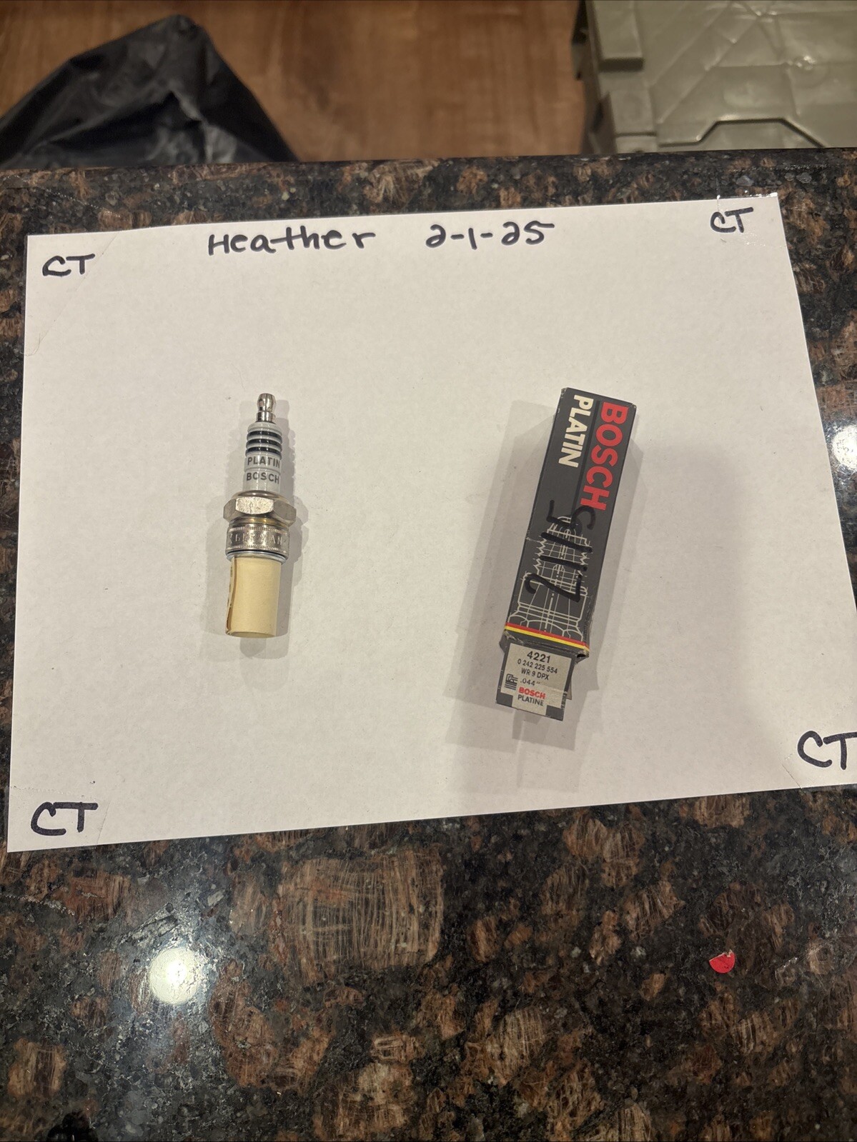 BOSCH Platinum Spark Plugs 4221 Plug WR9DPX