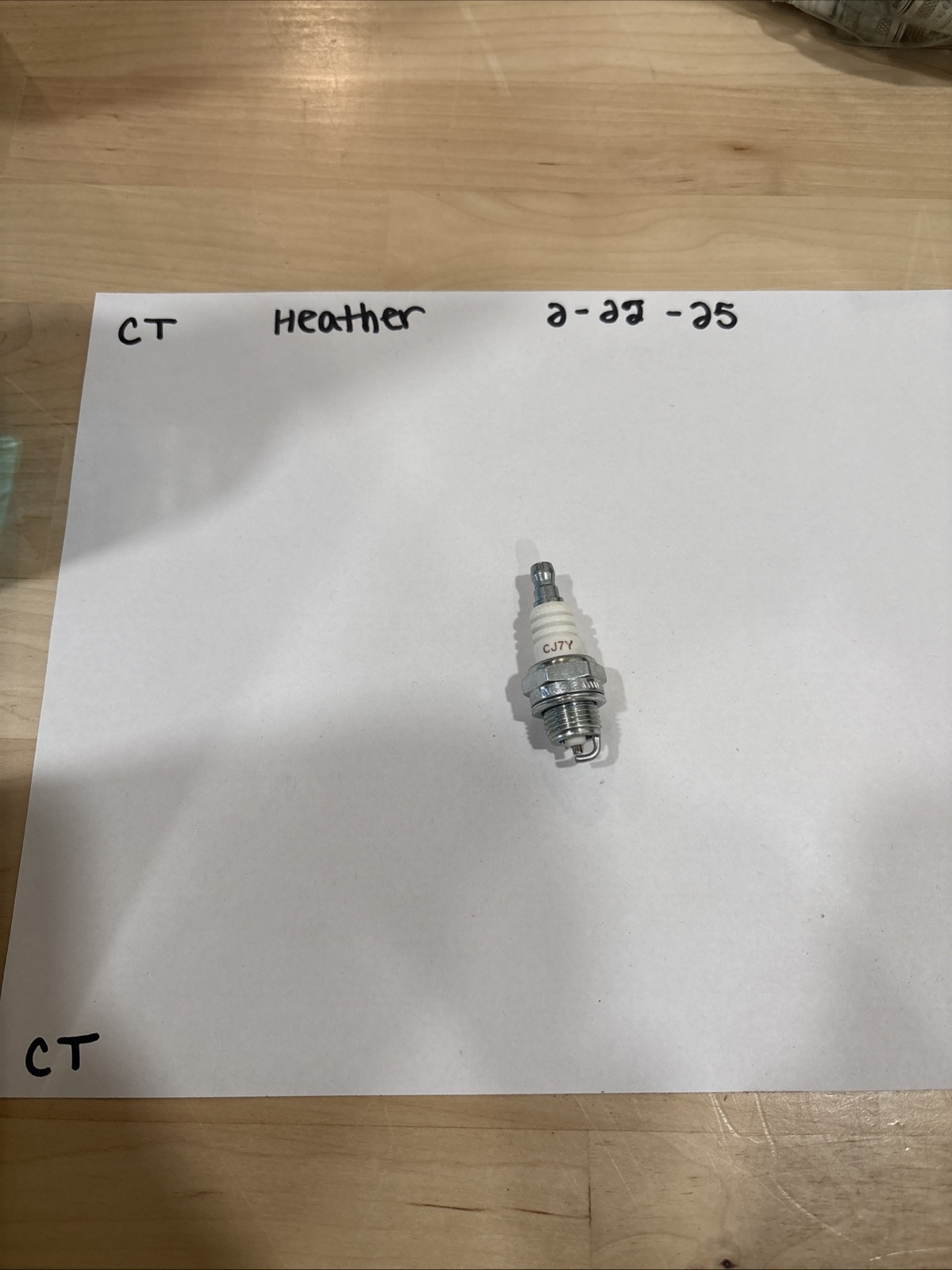 Champion 853-1 Small Engine Spark Plug CJ7Y, 853