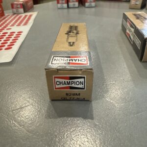 Champion CHAMPION SPARK PLUG 828M QL77JC4
