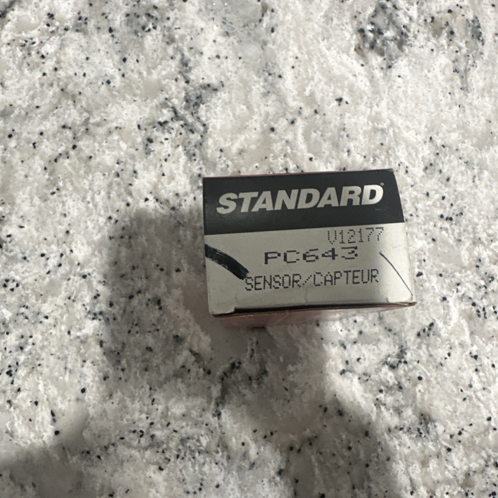 Engine Camshaft Position Sensor Standard PC643