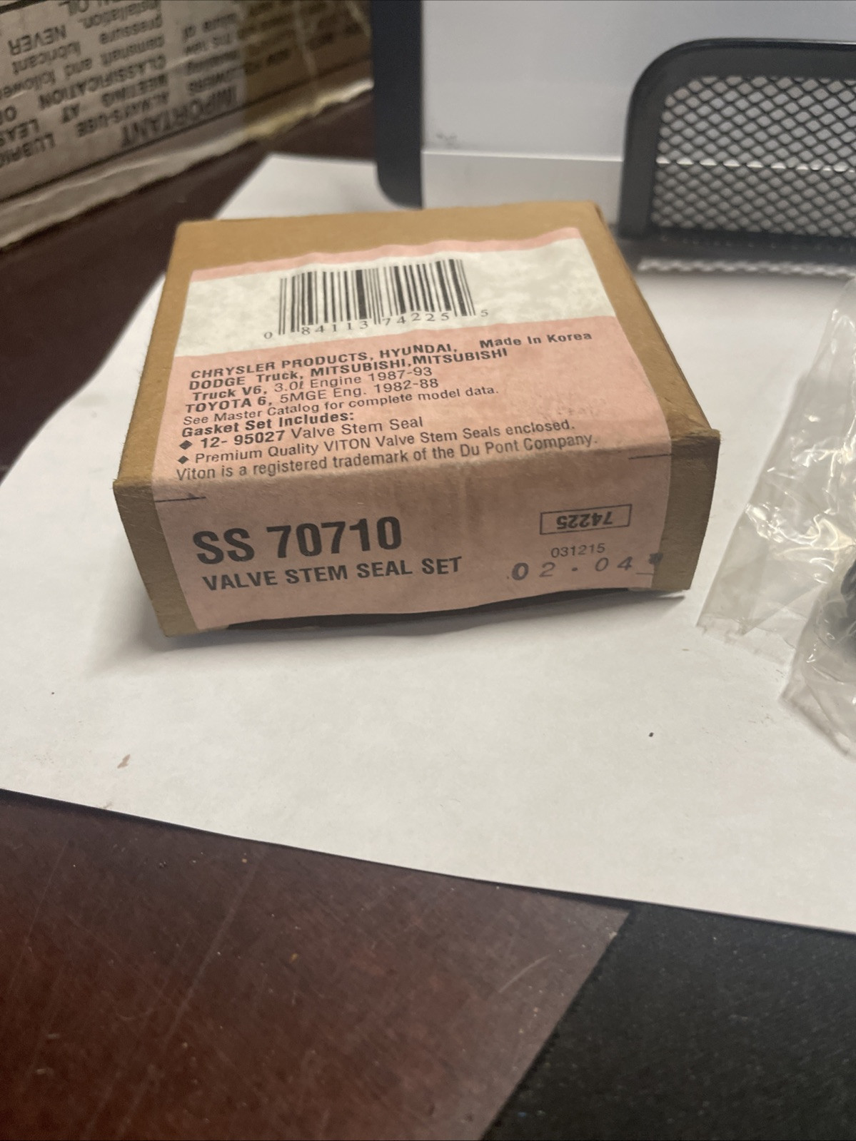 Engine Valve Stem Oil Seal Set Fel-Pro SS 70710 - Image 4