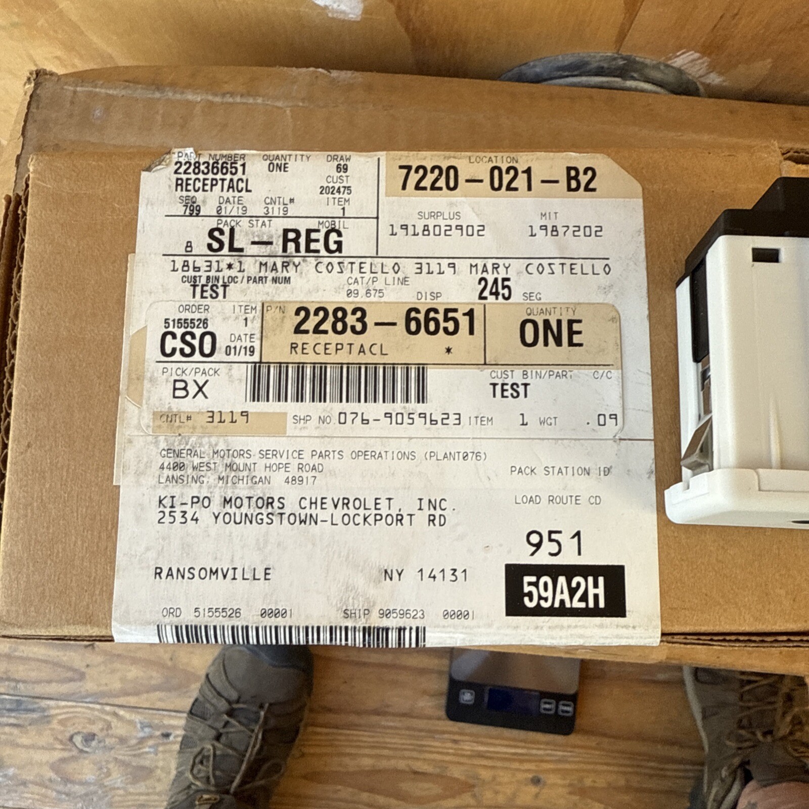 GM 22836651 Receptacle,Audio Player