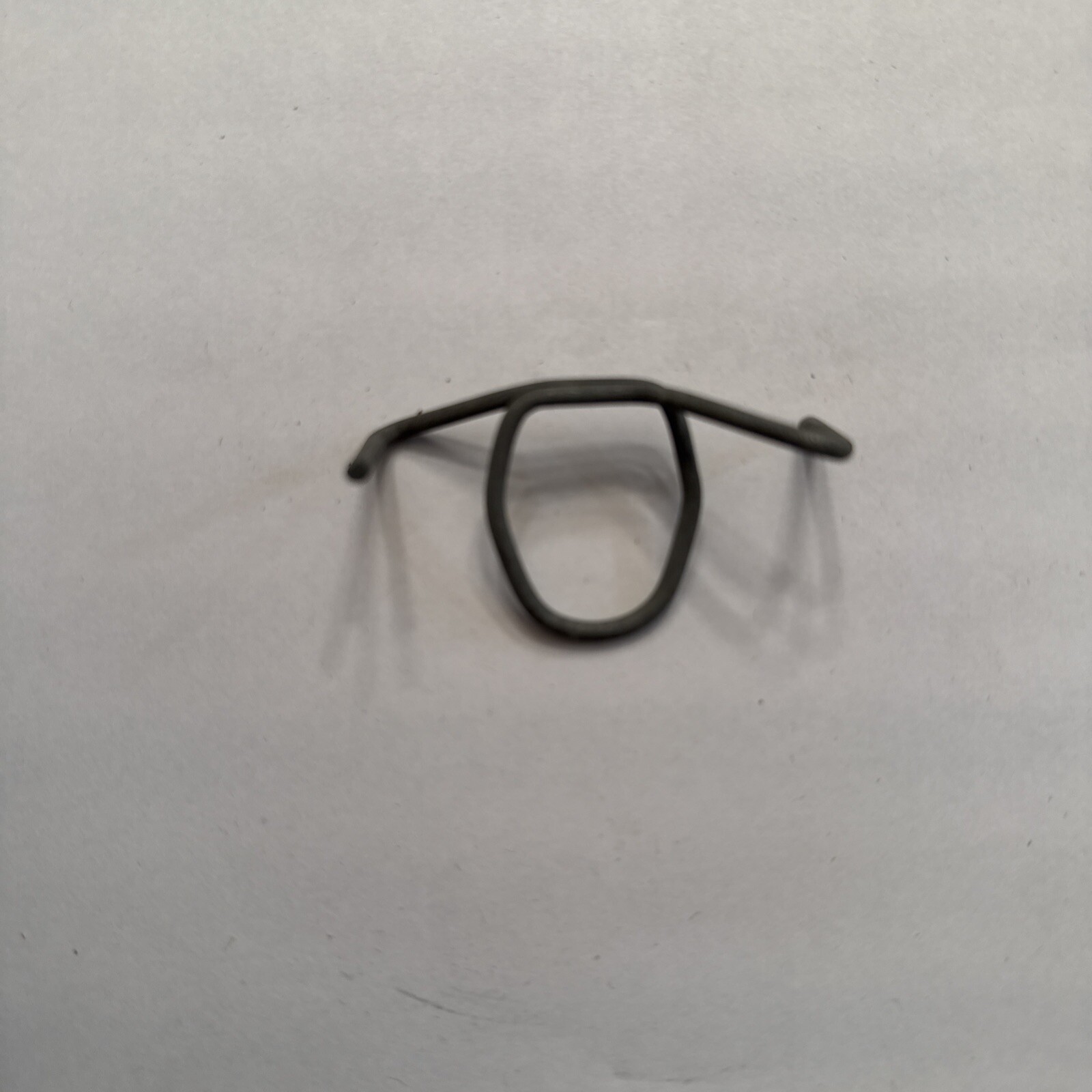 General Motors 3682053 5ea Clips GM OEM Parts NOS - Image 3