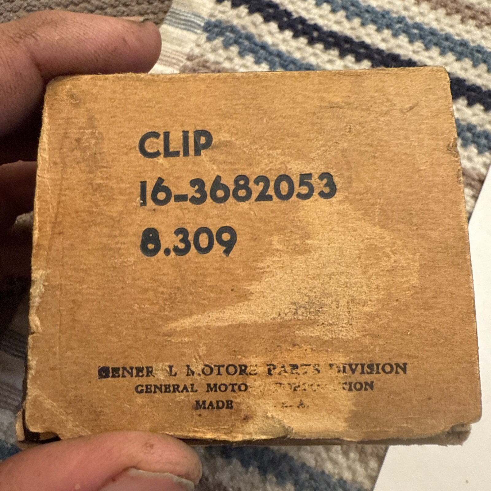 General Motors 3682053 5ea Clips GM OEM Parts NOS - Image 4