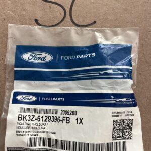 Genuine Ford 2019-2020 Transit 150 250 350 Corner Molding BK3Z-6129396-FB oem