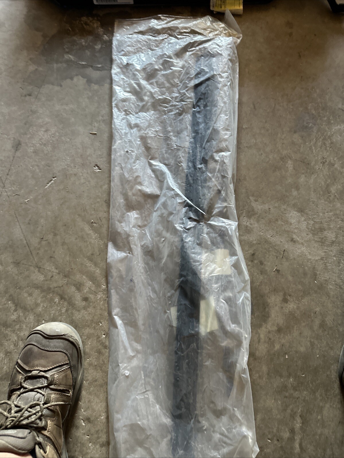 Genuine Ford Belt Weather-Strip FB5Z-7825861-A - Image 4