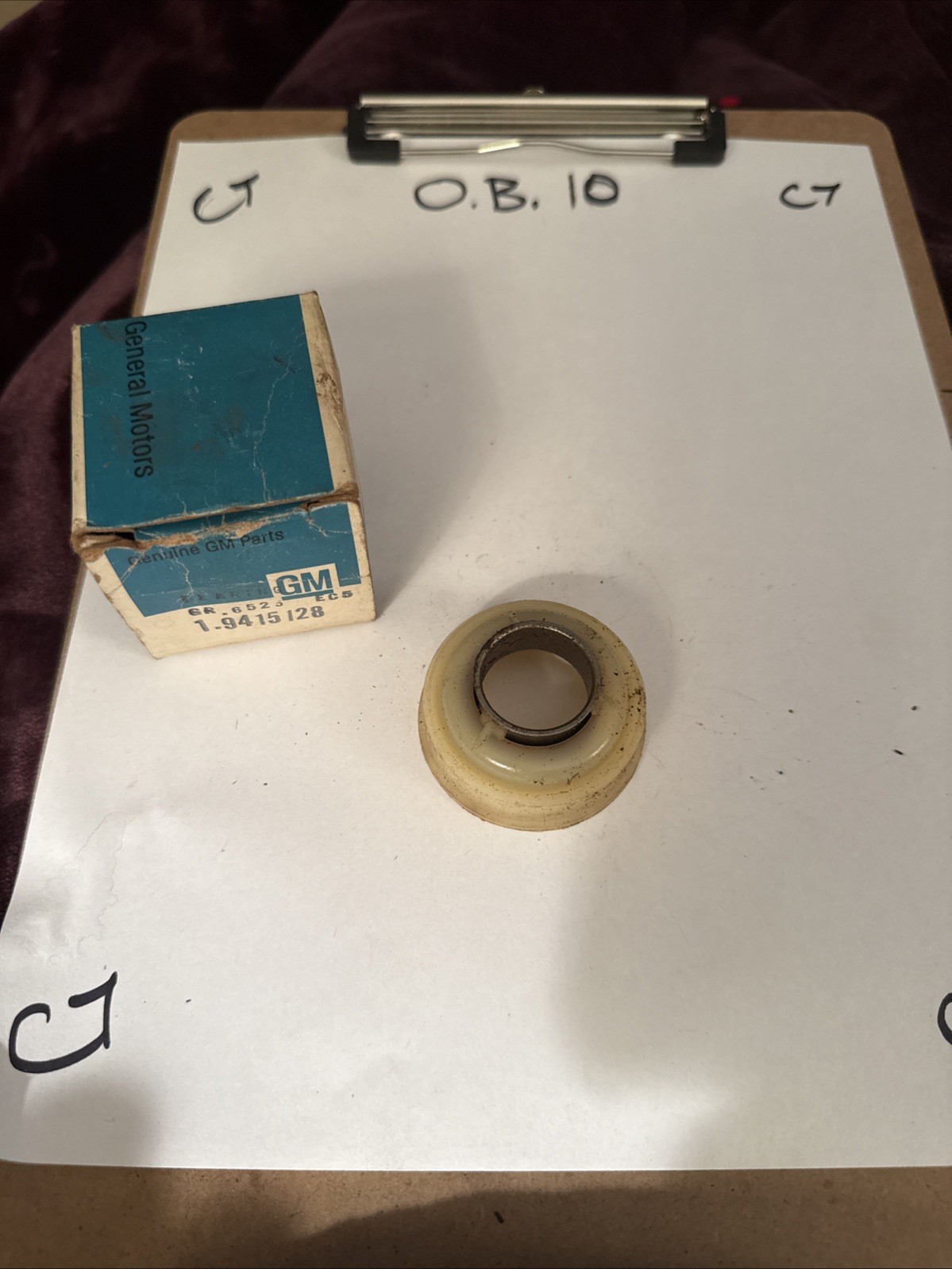 Genuine GM 1960-1972 GMC 50 60 TRUCK STEERING SHAFT LOWER BEARING GM 9415128