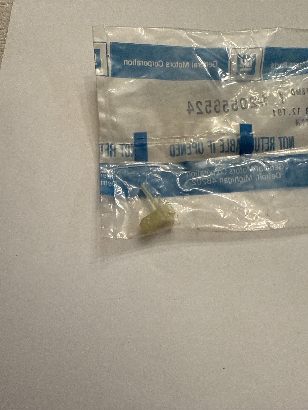 Genuine GM Fstn-Push-In Square Hole W/Tab 3.9 X 16 S 20556524 - Image 3