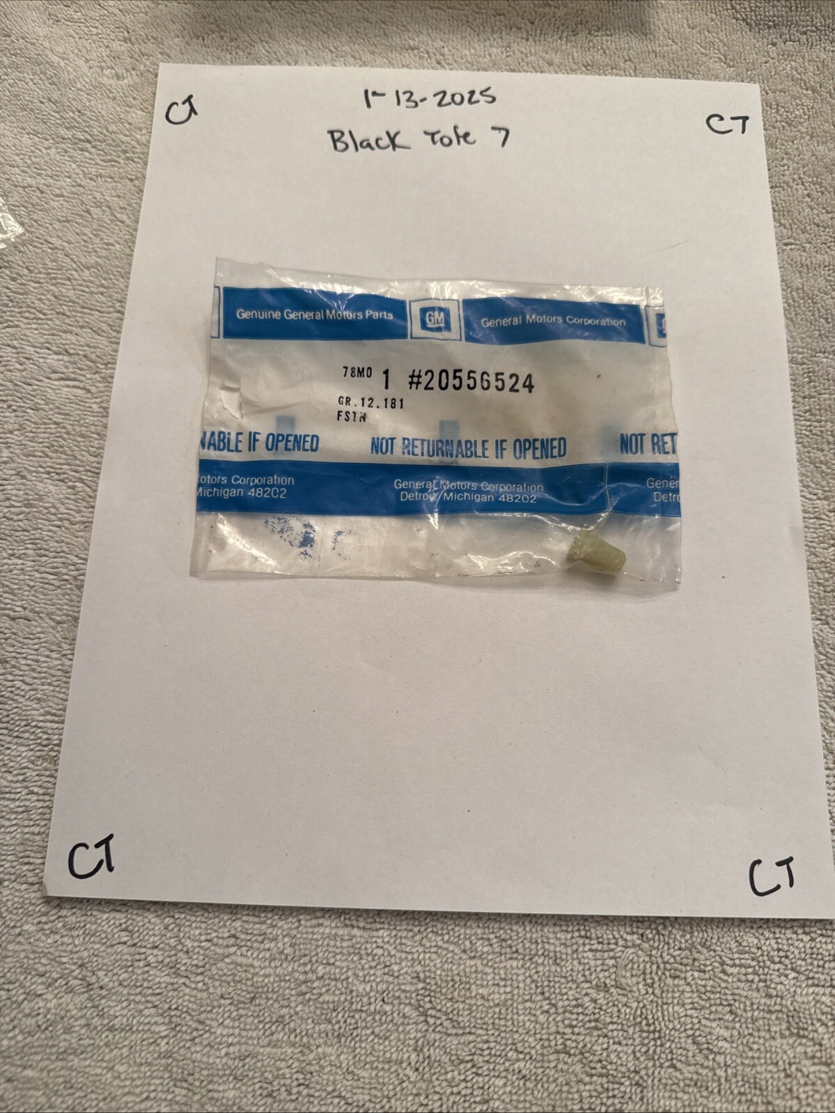 Genuine GM Fstn-Push-In Square Hole W/Tab 3.9 X 16 S 20556524