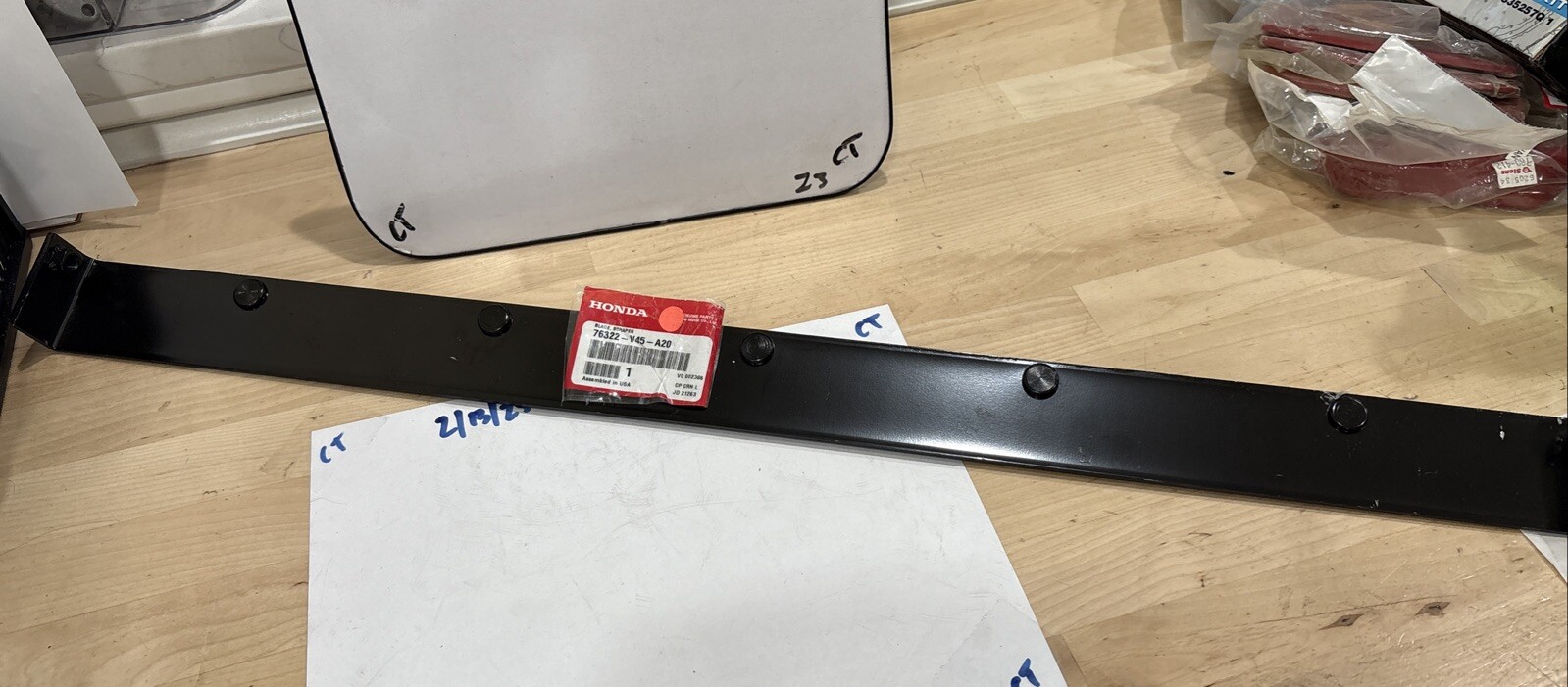 Honda BLADE, SCRAPER 76322-V45-A20 OEM NEW - Image 3