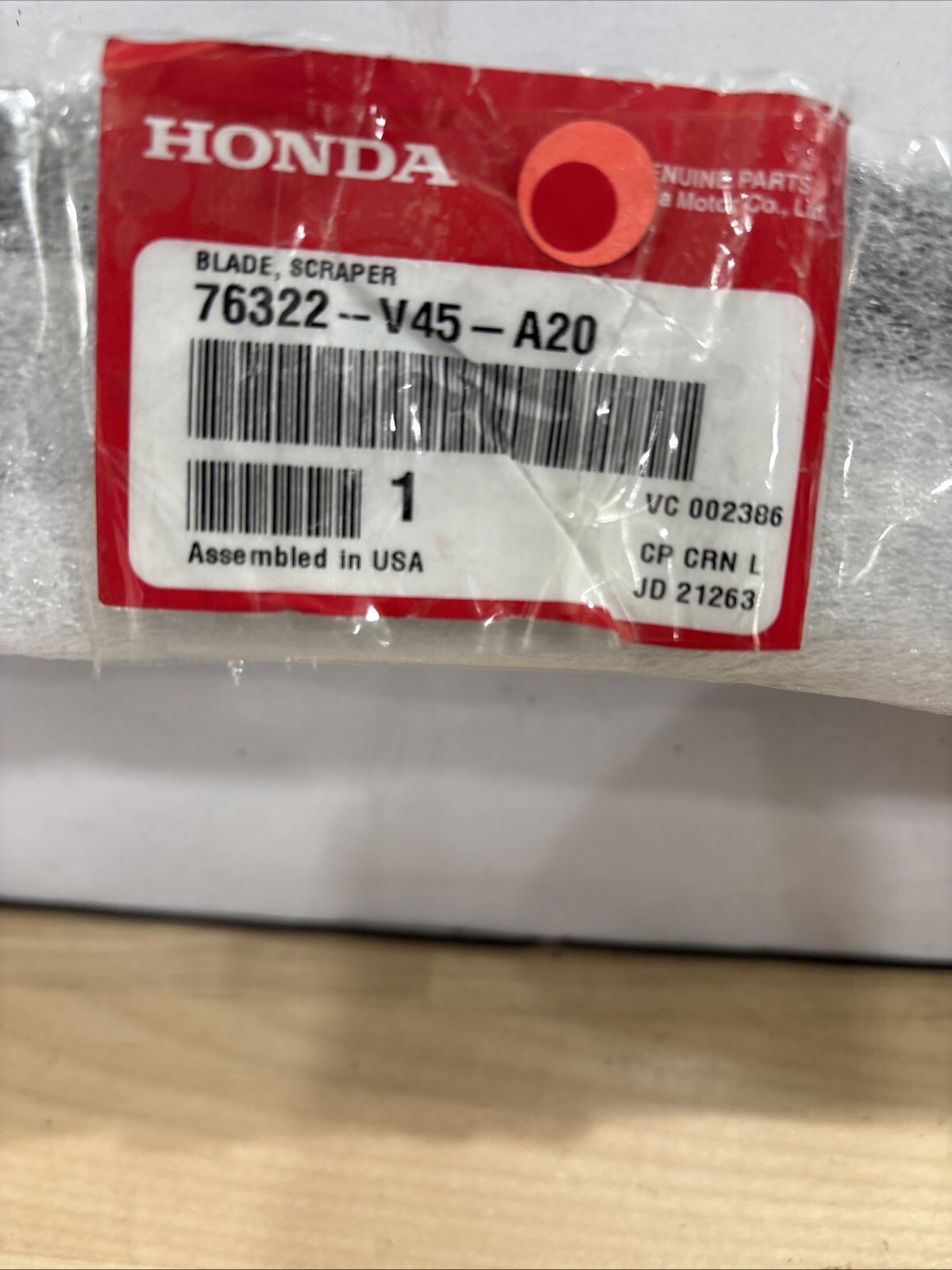 Honda BLADE, SCRAPER 76322-V45-A20 OEM NEW - Image 4