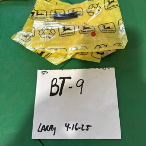 John Deere M96902 Chute Clip