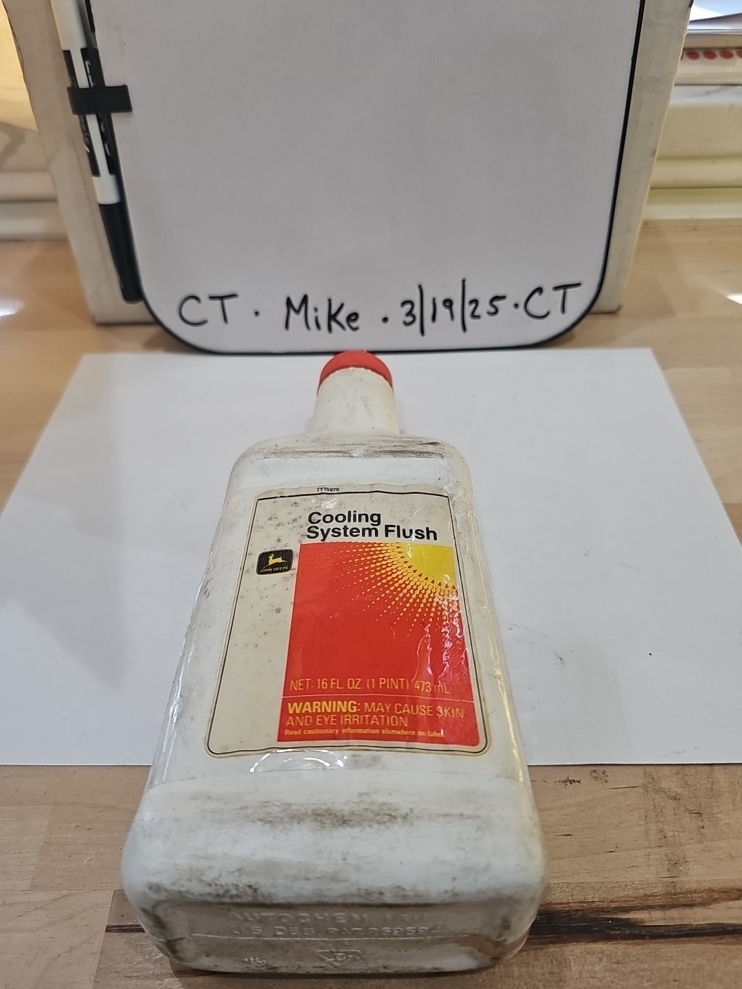 John Deere TY15979 Cooling System Flush 16 Fl. Oz.