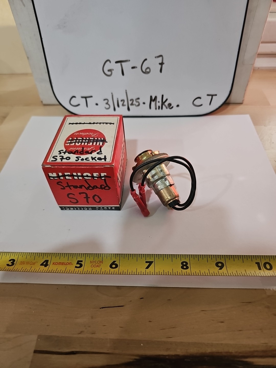 Lamp Socket Standard S-70 *New Not In Original Packaging - Image 3