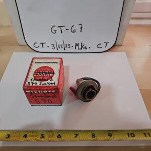 Lamp Socket Standard S-70 *New Not In Original Packaging