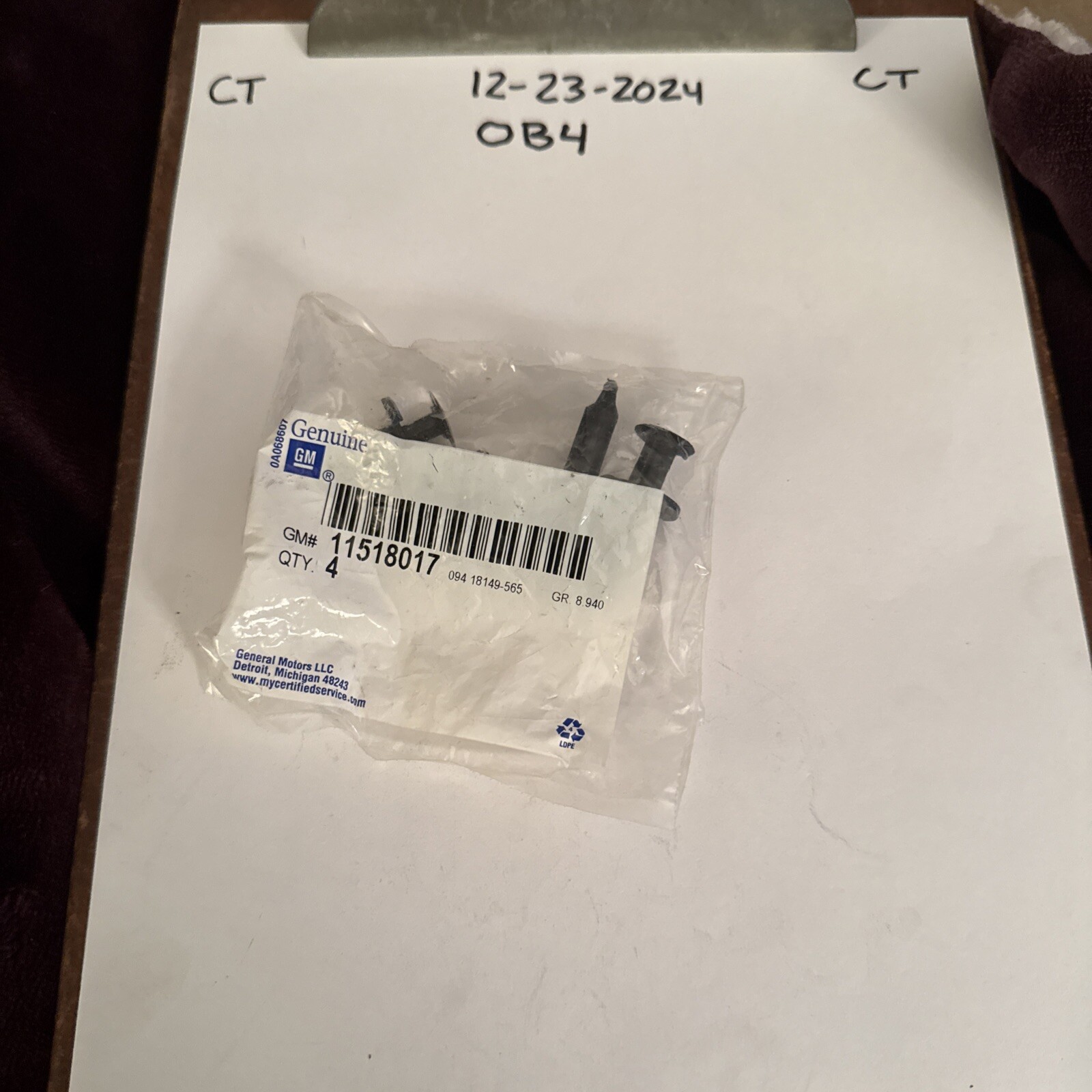 NEW GENUINE GM 21030249 RETAINER, CLIP COVER BUMPER SHIELD GR 8.950 (4) Push Pin