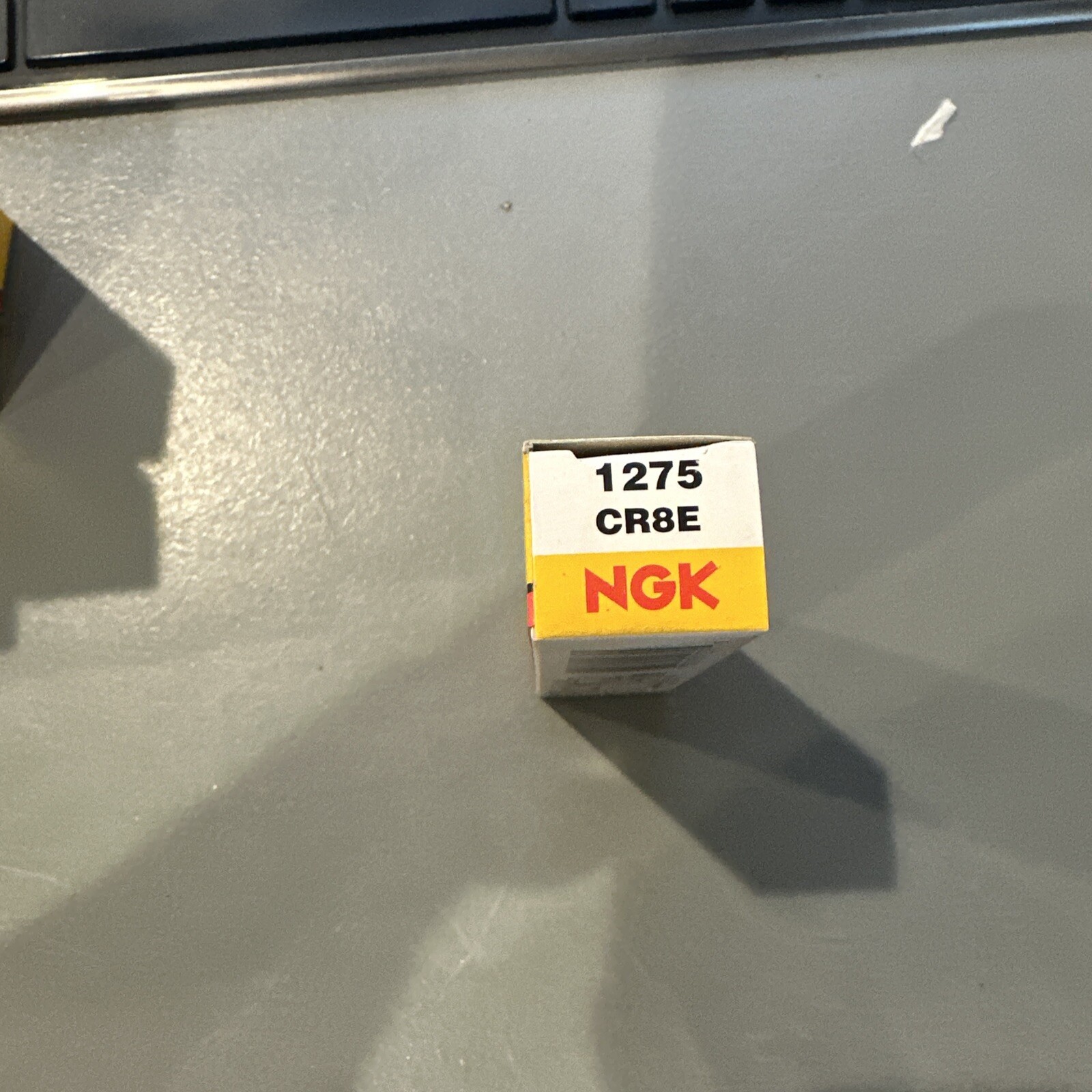 NEW NOS NGK 1275 CR8E SPARK PLUG