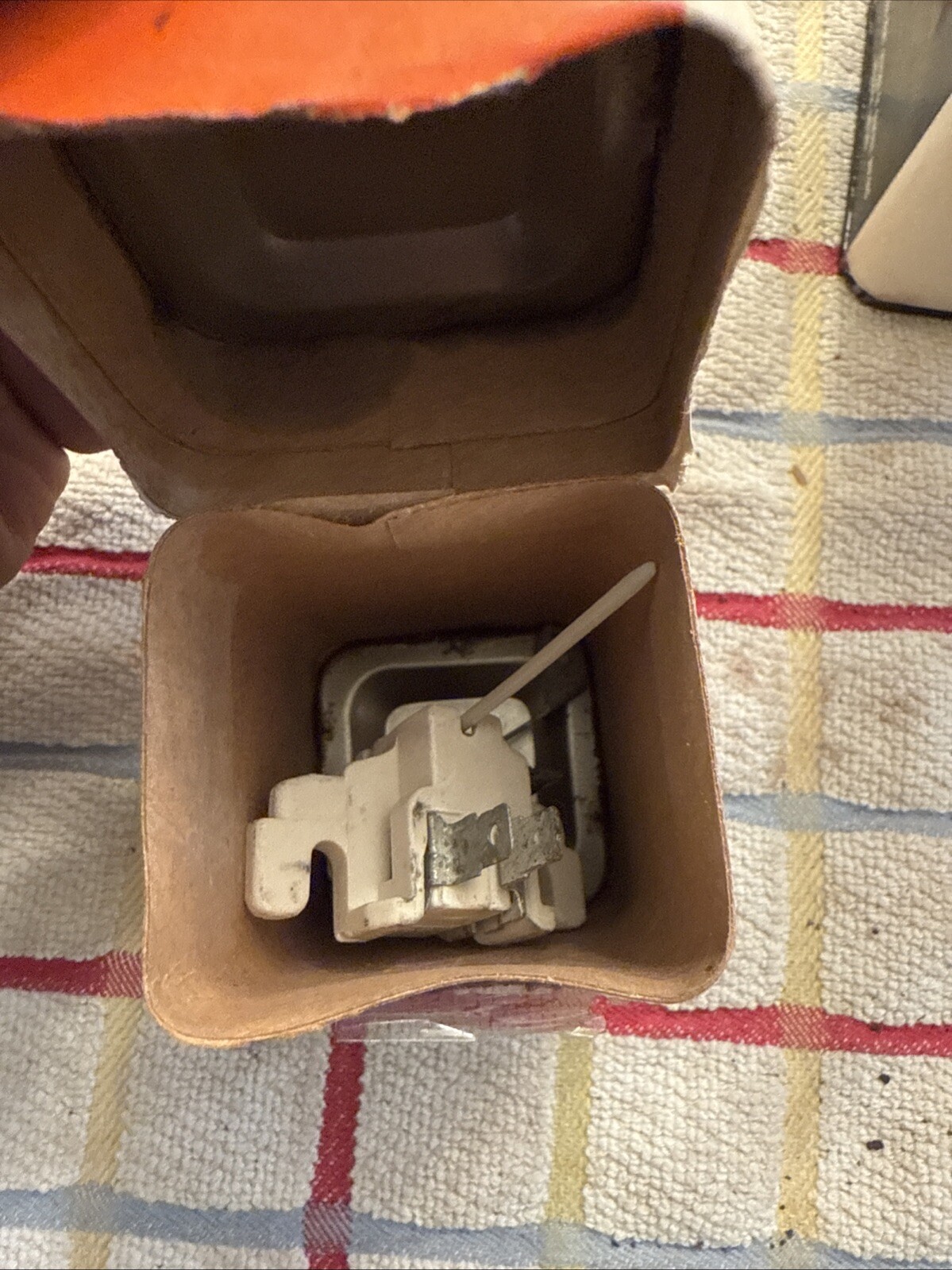 NOS 1962-71 Chevy Pontiac Olds Z28 GTO 442 Alternator Brush Holder GM # 1964682 - Image 3