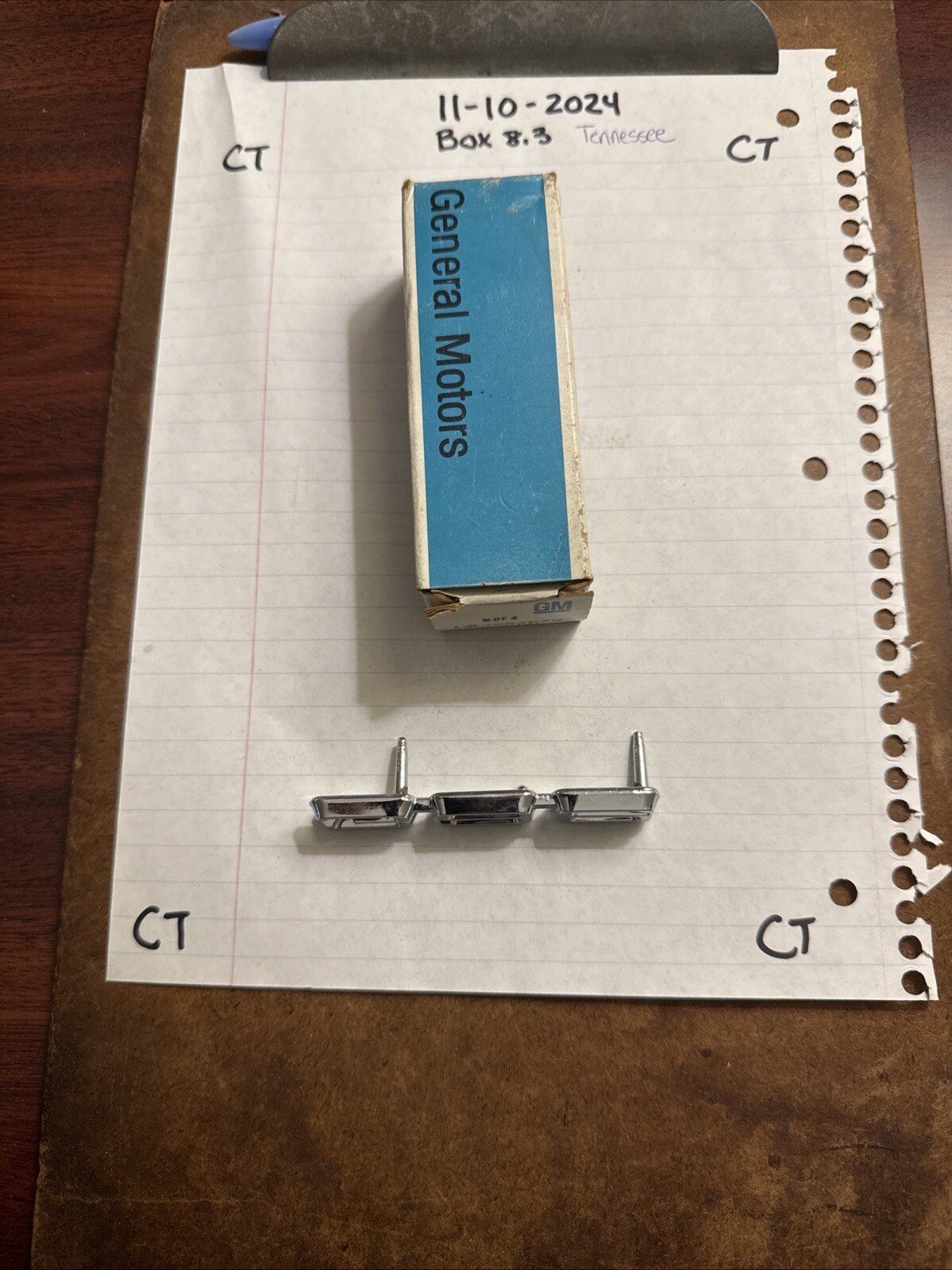 NOS 1969 1970 CHEVELLE NOS GM 3953679 SS"396" FENDER EMBLEM - Image 3