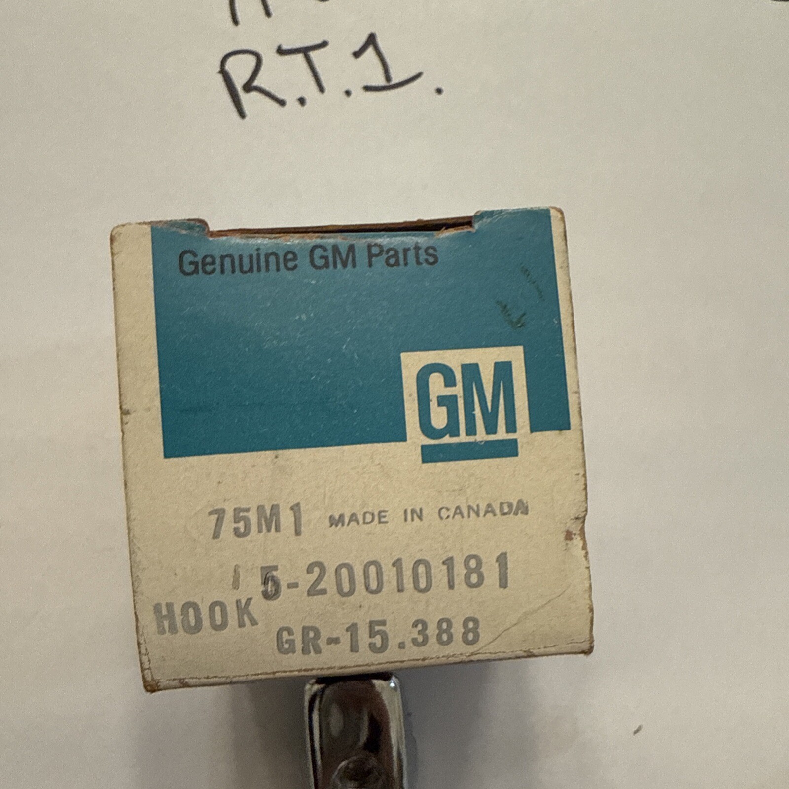 NOS 1976-85 CADILLAC METAL COAT HOOK 20010181 GM - Image 3