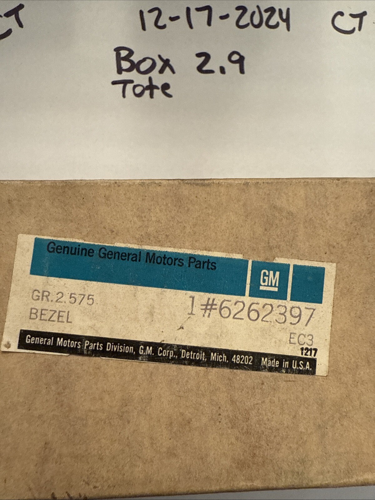 NOS 71 72 73 Chevrolet Chevy Kingswood Wagon LH Rear Marker Bezel 6262397 - Image 3