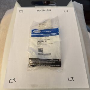 NOS FORD OEM BOLT *W302649* exhaust Qty 4