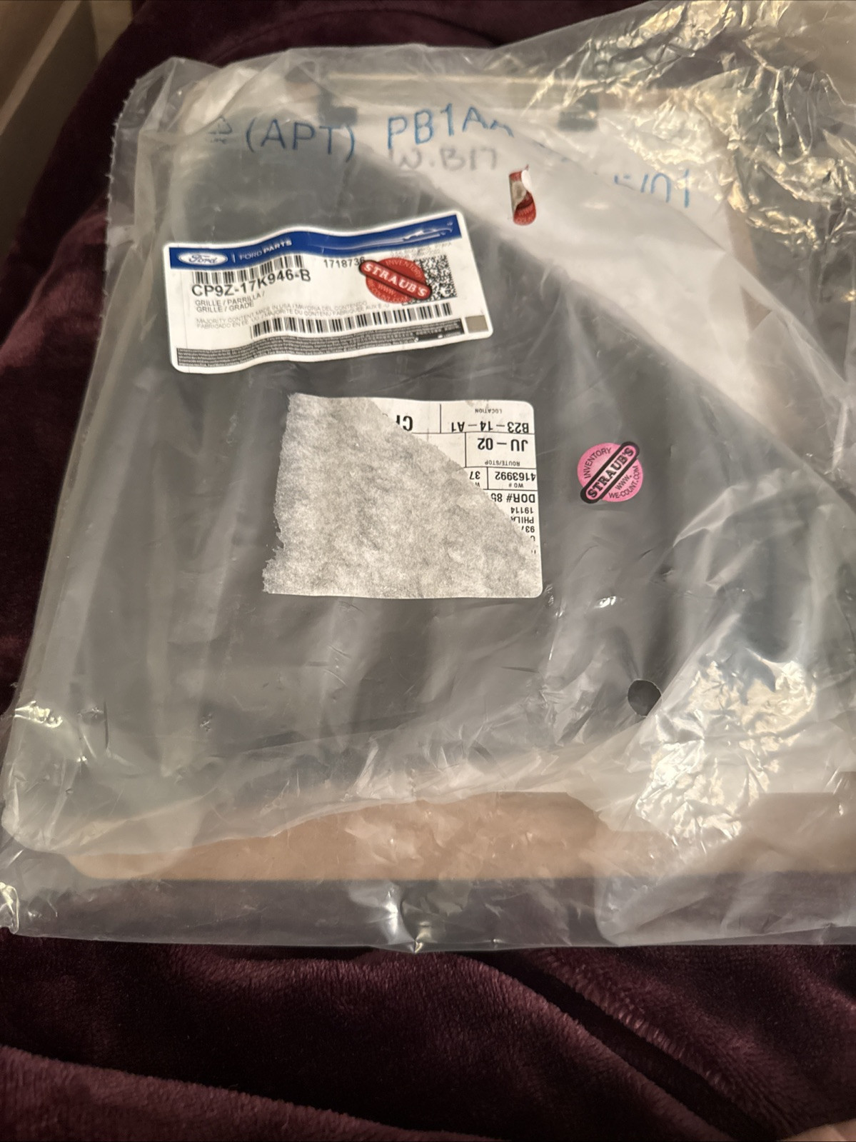 New Ford OEM Right Side Bumper Grille Inserts CP9Z-17K946-B - Image 3