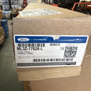 New Genuine Ford Panel ML3Z17626L / ML3Z-17626-L OEM