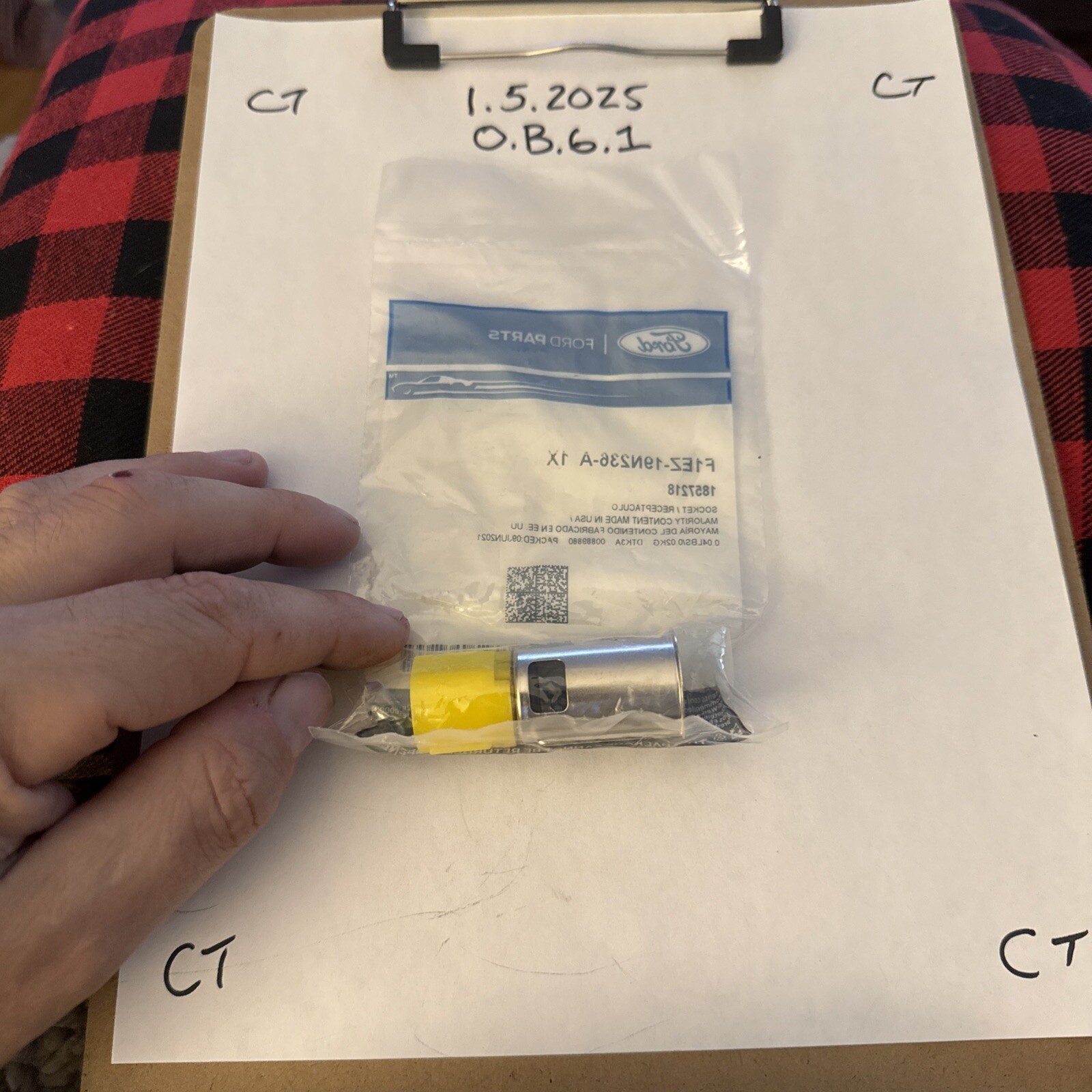 New Genuine Ford Socket Asy - Additional F1EZ19N236A / F1EZ-19N236-A OEM - Image 3