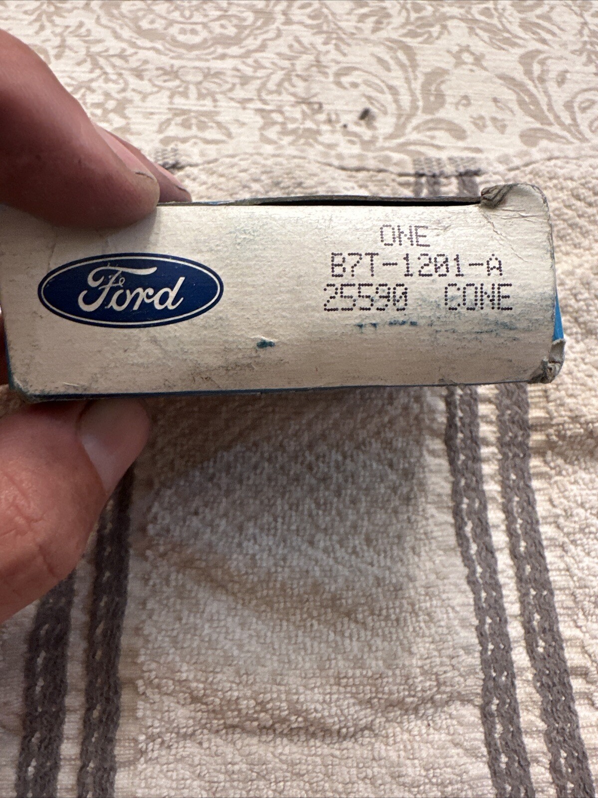 New OEM Ford B7T-1201-A, 25590 Cone Bearing NOS - Image 3