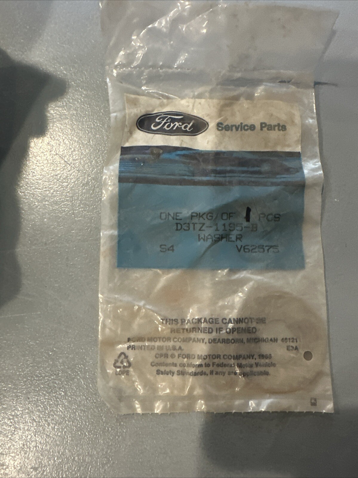 New OEM Ford D3TZ-1195-B Spindle Nut Washer NOS