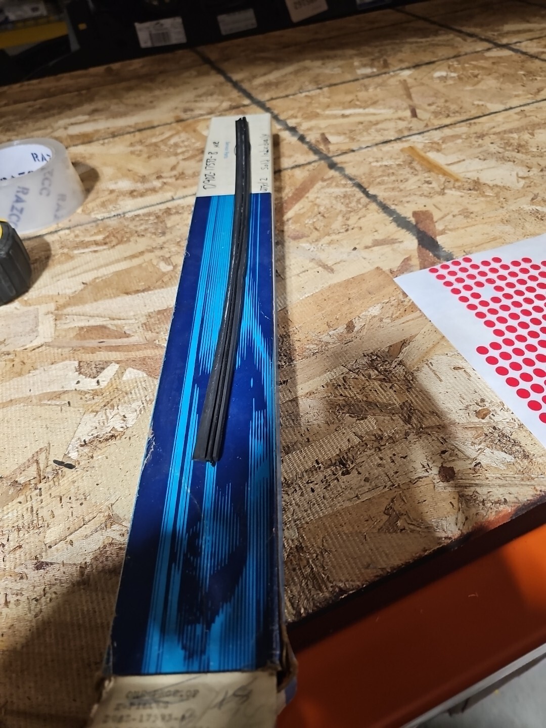 New OEM Ford D9OZ-17593-B 16" Windshield Wiper Blade Refill Insert NOS - Image 4