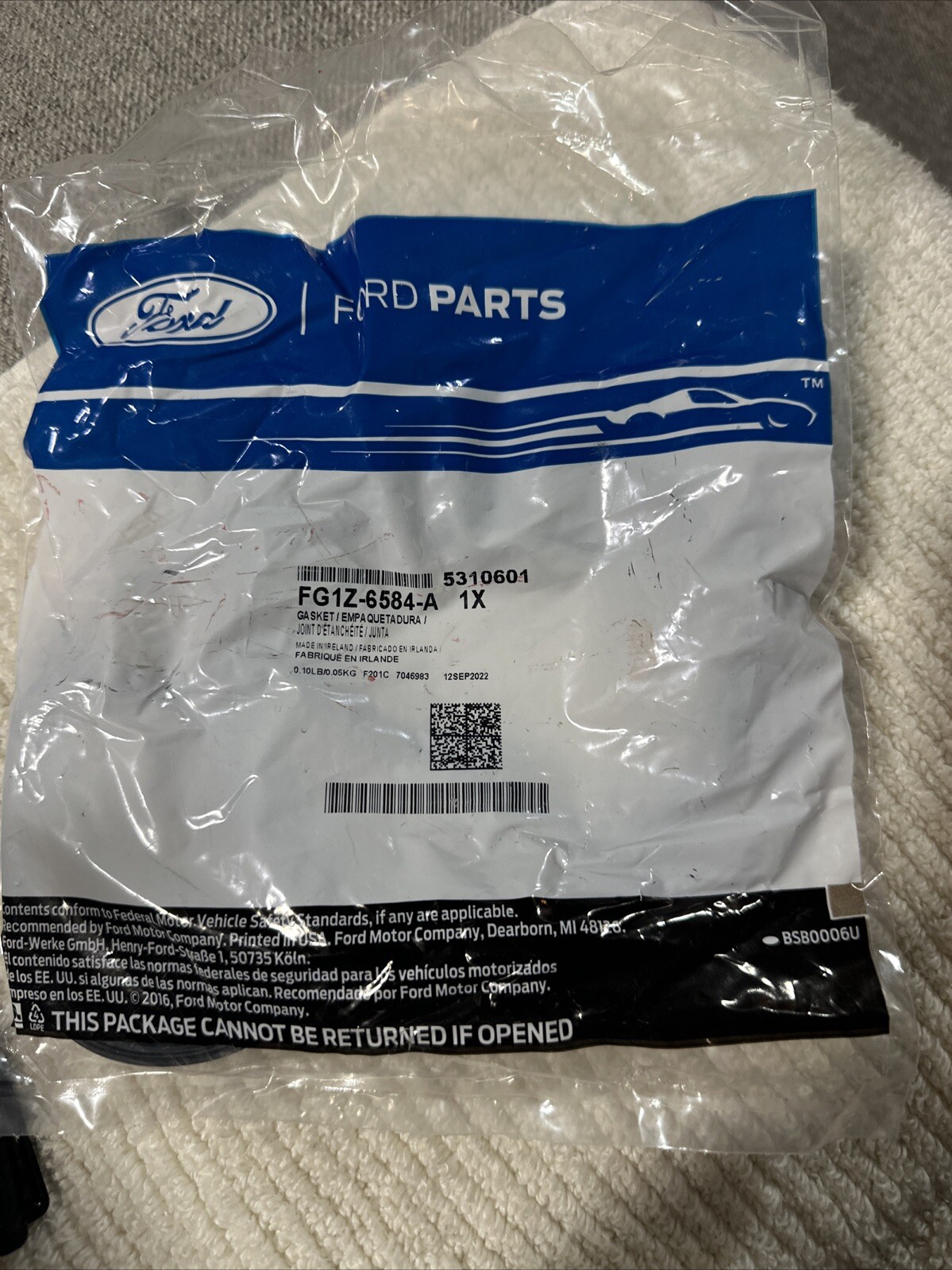 New OEM Genuine Ford Valve Cover Gasket FG1Z-6584-A