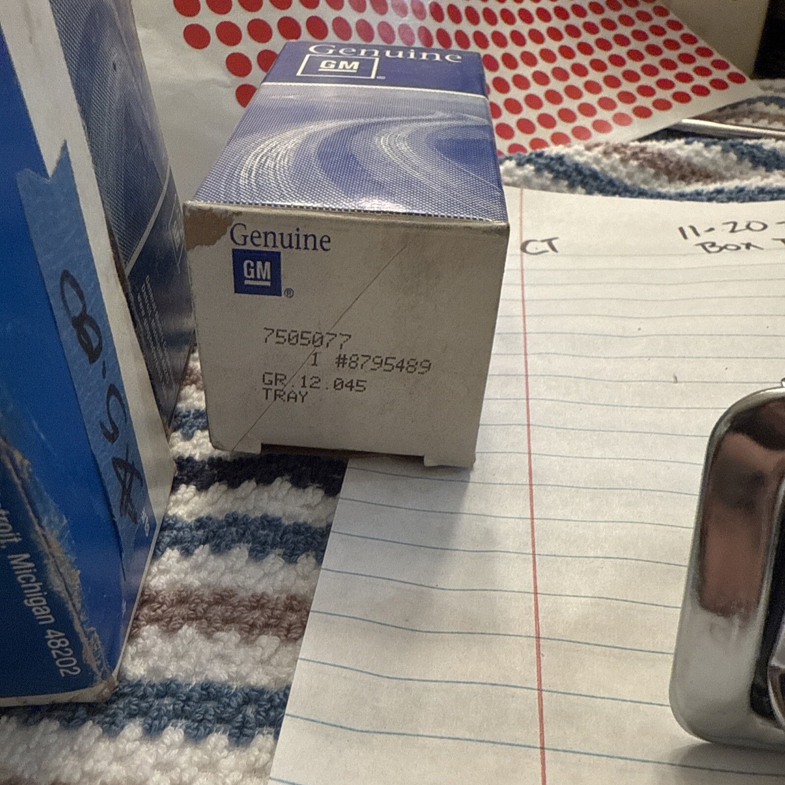 OEM GM 8795489,Ashtray,NEW,Lot of 1 - Image 3