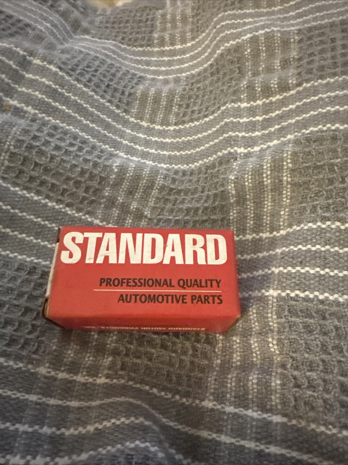 One New Standard Ignition Circuit Breaker BR207 D9ZZ14526H - Image 3