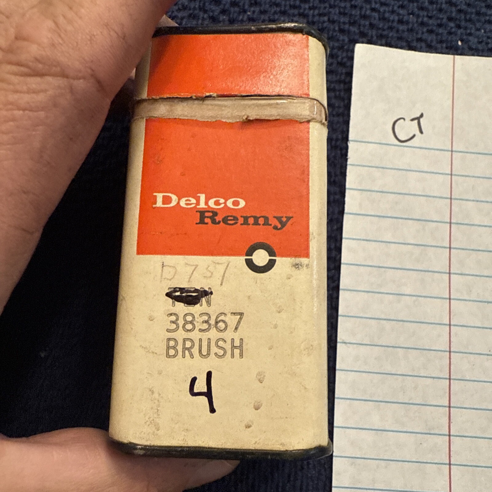 Set Of 4 Brushes 1937 1950 Cadillac GMC Starter D-115 38367 - Image 3