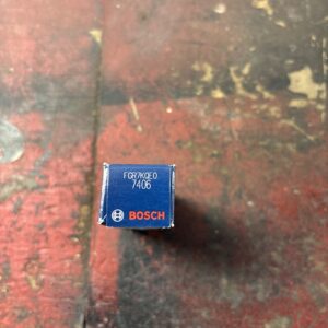Spark Plugs OEM Bosch FGR7KQE0 / 7406 For Audi A4 A6 Quattro 3.2L V6