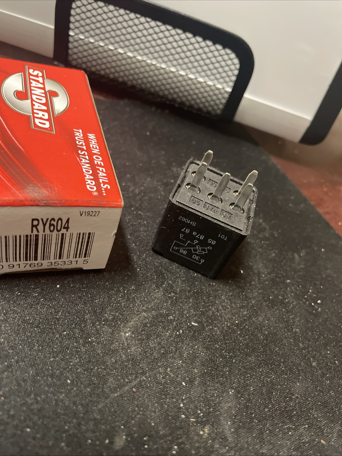Standard Ignition RY-604 BODY SWITCH & RELAY - Image 3