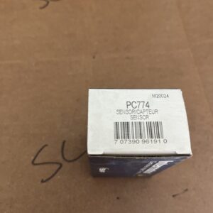Standard Motor Products PC774 Engine Camshaft Position Sensor NOS