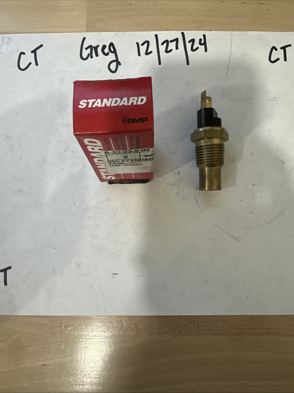 Standard Motor Products TS49 Temp Sender/Sensor