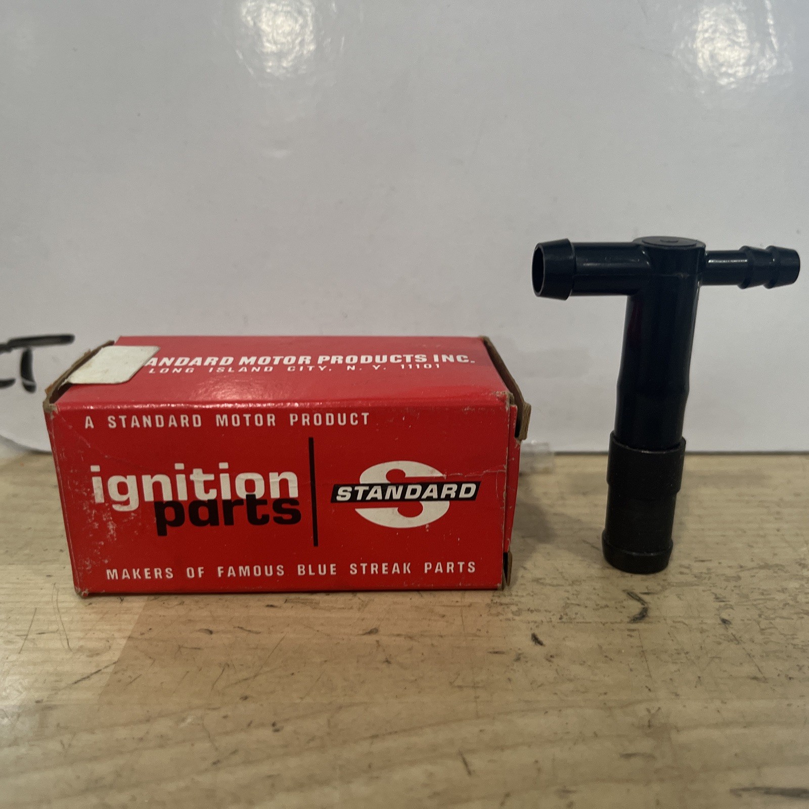 Standard Motors NOS PCV valve V208 for 1978-1980 American Motors & Jeep Vehicles - Image 3