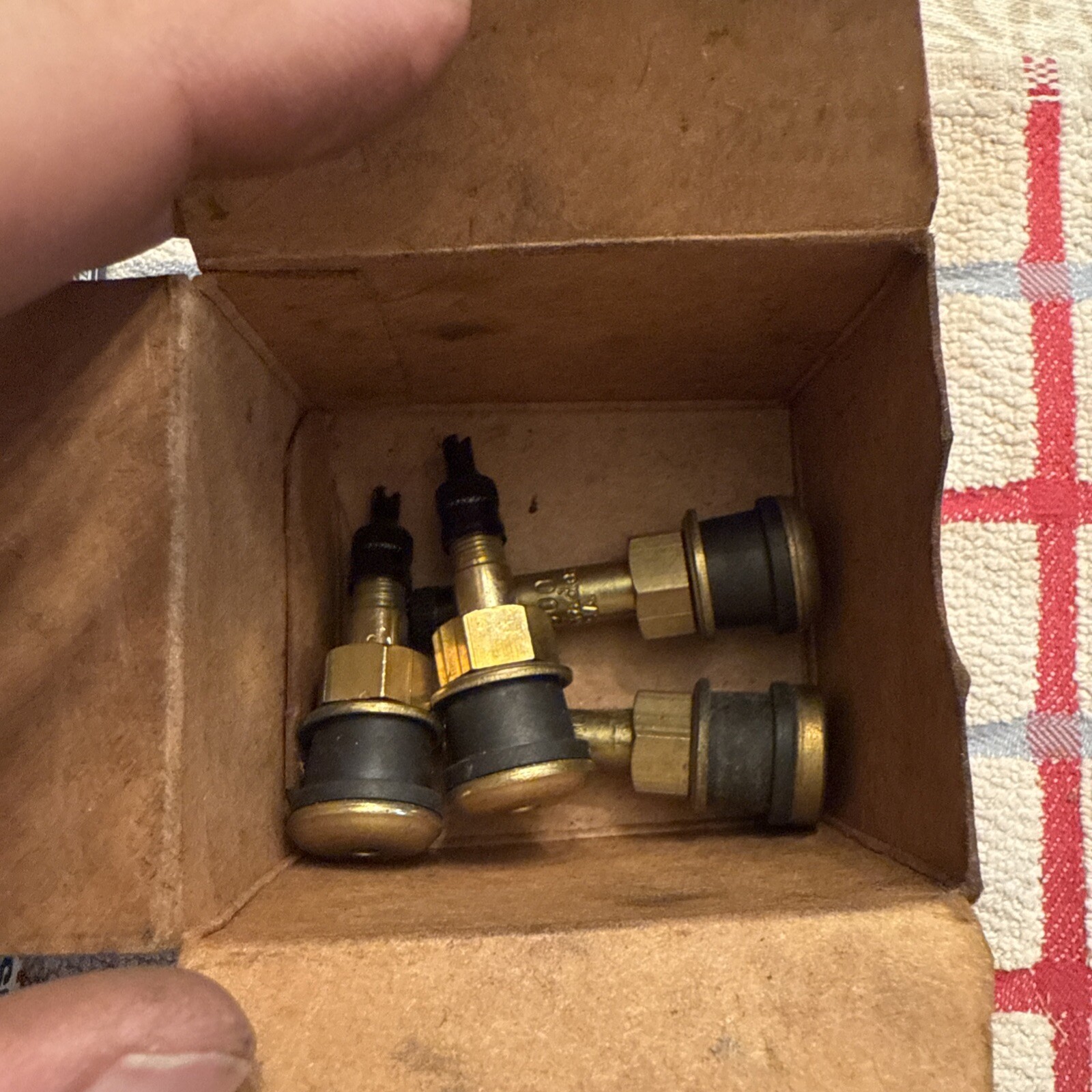 TR500 2" Brass Clamp-in Tubeless Tire Truck Valve Stem Pack of 4 - Image 3