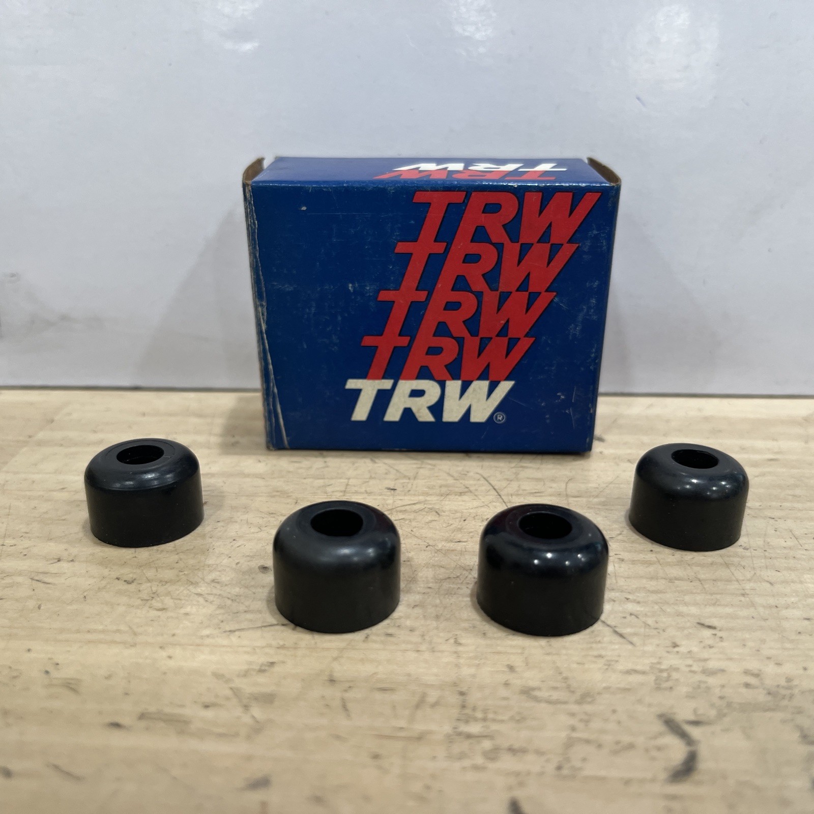 TRW Valve Stem Seal VP104 (4pk) - Image 3