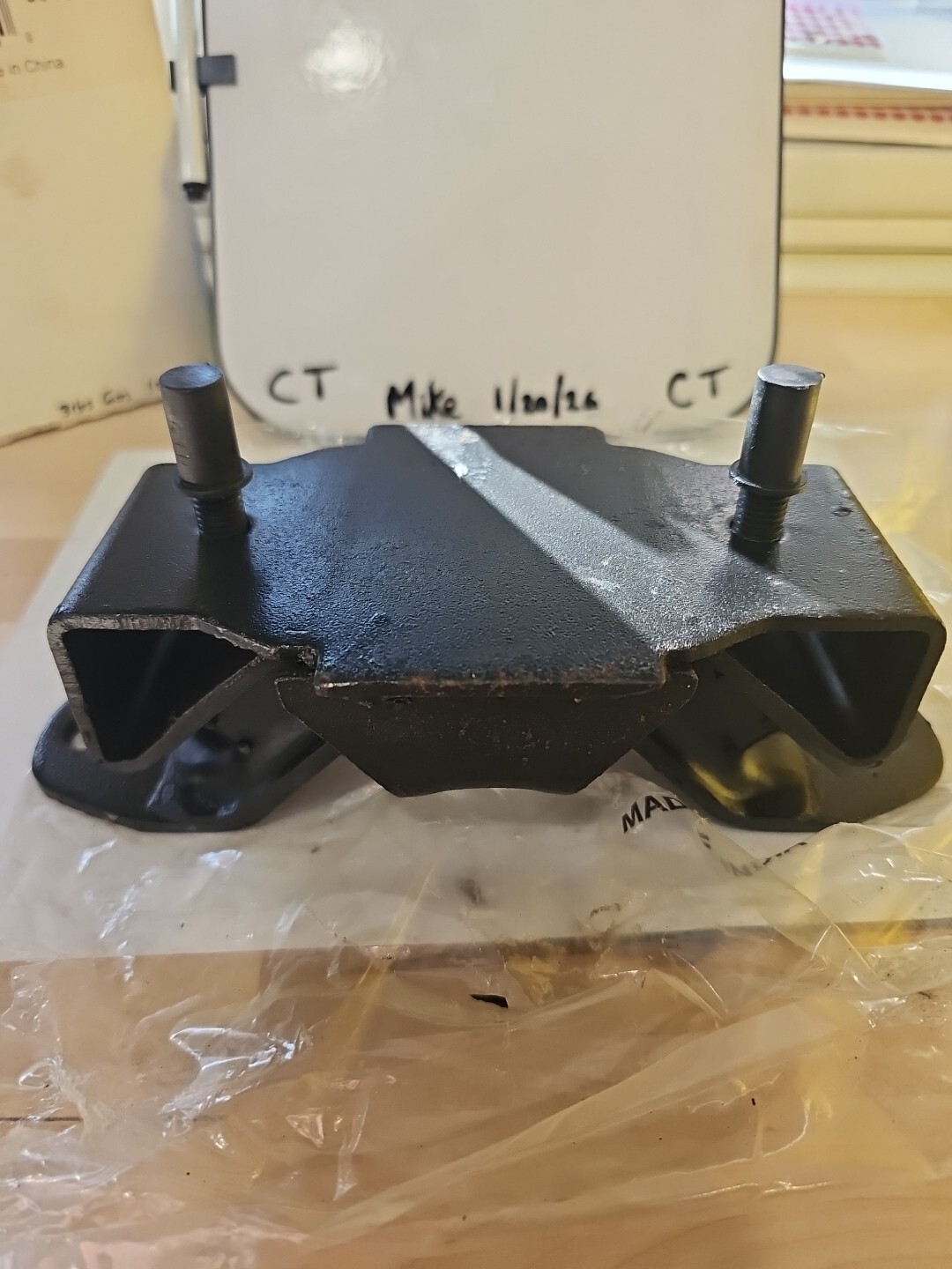 Transmission Motor Mount 4.7 5.7 L For Dodge Durango Ram